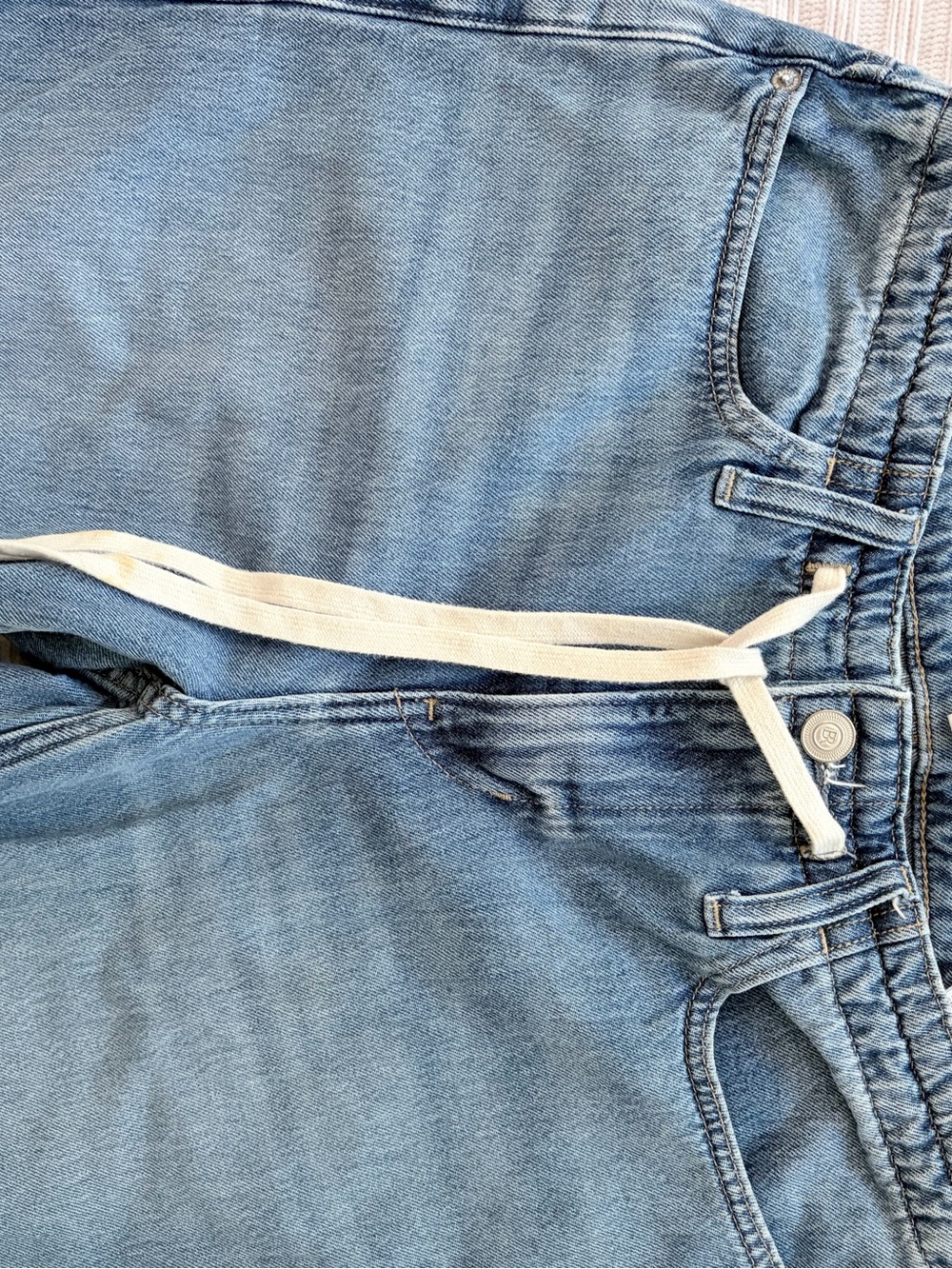 Banana Republic Mid-Rise Wide-Leg Drawstring Jean - Picture 5 of 5